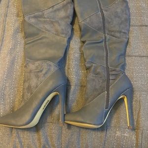 Brand new never worn boots